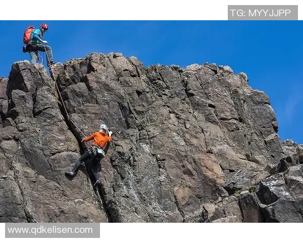 运动数据南京攀岩队比赛经验分析与表现总结探讨